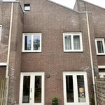 Huur 4 slaapkamer huis van 100 m² in Langerak