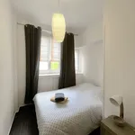 Rent 4 bedroom apartment of 57 m² in Paris