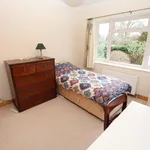 Rent 5 bedroom house in Woking