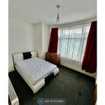 Rent 4 bedroom flat in East Of England