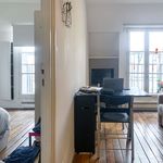 Appartement de 280 m² avec 1 chambre(s) en location à Paris