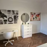 Rent a room of 100 m² in frankfurt