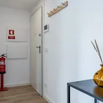 Rent 2 bedroom apartment of 65 m² in Porto