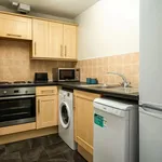 Rent 4 bedroom flat in Yorkshire And The Humber