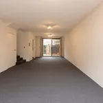 Rent 3 bedroom apartment in redfern