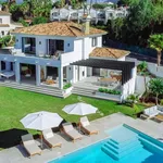 Rent 5 bedroom house of 1130 m² in Marbella