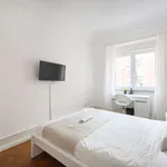 Rent a room in lisbon