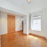 Rent 3 bedroom flat of 182 m² in Green