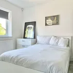 Rent 5 bedroom house in East Of England