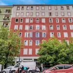 Affitto 2 camera appartamento di 54 m² in Milano