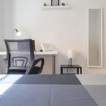 Rent a room in Madrid