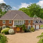 Rent 5 bedroom house in South East England