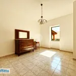 Rent 3 bedroom apartment of 90 m² in Rome