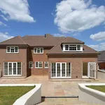 Rent 5 bedroom house in South East England