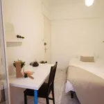 Rent 3 bedroom apartment of 9 m² in Barcelona