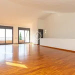 Alquilo 4 dormitorio casa de 425 m² en Barcelona