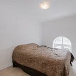 Rent 5 bedroom apartment in Lévis