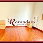 Rent 2 bedroom apartment of 60 m² in Milano