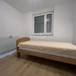 Najam 3 spavaće sobe stan od 75 m² u Grad Rijeka