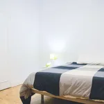 Rent a room of 98 m² in madrid