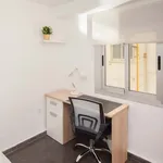 Rent a room of 70 m² in Valencia