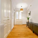 Rent 6 bedroom apartment in Barcelona