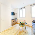 Appartement de 30 m² avec 4 chambre(s) en location à Paris