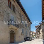 Rent 4 bedroom apartment of 145 m² in Dervio