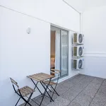 Rent 9 bedroom apartment of 205 m² in Porto