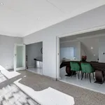 Rent 3 bedroom house of 278 m² in Sandton