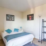 Rent a room of 136 m² in Rueil-Malmaison