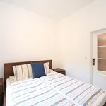 Pronajměte si 3 ložnic/e byt o rozloze 63 m² v Prague