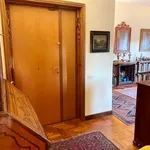 Rent 5 bedroom apartment of 140 m² in Roma