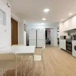 Rent 5 bedroom apartment in Valencia