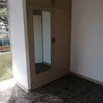 Rent 1 bedroom apartment in Roodepoort