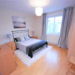 Rent 4 bedroom flat in Aberdeen