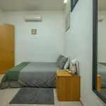 Rent a room in lisbon