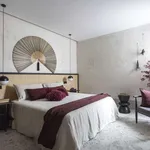 Rent 4 bedroom apartment of 176 m² in madrid