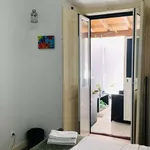 Rent a room in lisbon