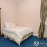 Rent 4 bedroom apartment in Edinburgh