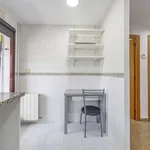 Rent a room of 90 m² in valencia