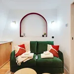 Rent 1 bedroom apartment of 11 m² in Paris