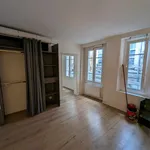 Rent 2 bedroom apartment of 30 m² in Versailles