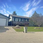 Maison de 914 m² avec 3 chambre(s) en location à Grande Prairie