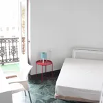 Rent 10 bedroom house in Valencia