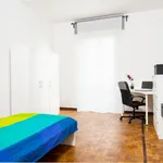 Rent 4 bedroom apartment in Turin