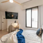 Rent 3 bedroom apartment in Barcelona