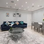 Rent 4 bedroom apartment of 1200 m² in London