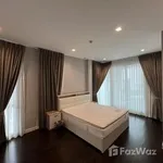 Rent 4 bedroom house of 440 m² in Bangkok