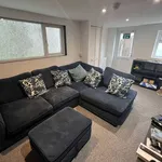 Rent 6 bedroom house in Wales